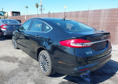 2018 Ford Fusion Energi Titanium из США, поврежденный, VIN 3FA6P0SU5JR240948